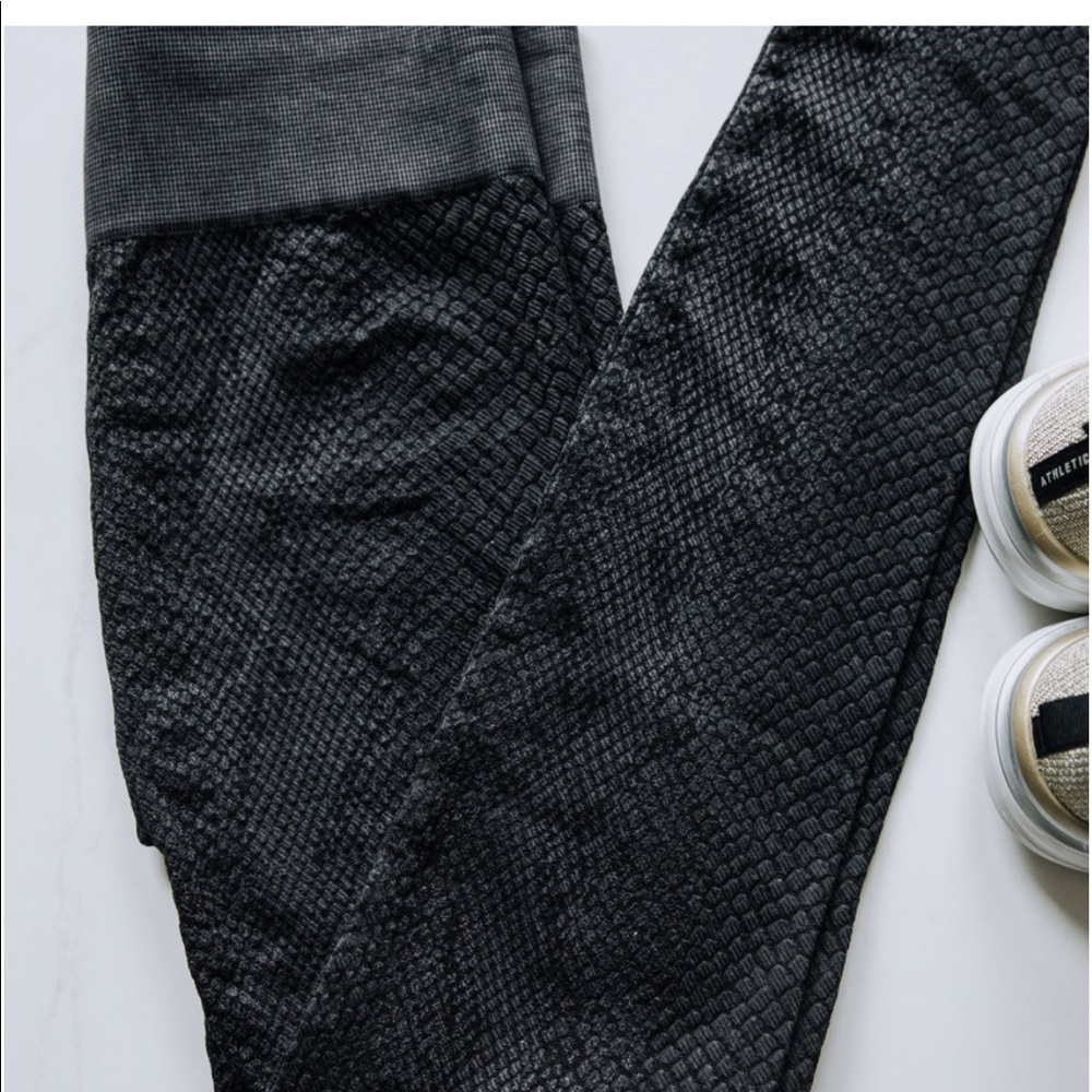 PYTHON PRINT LEGGINGS - Picture 3 of 3